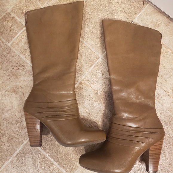 Bass Shoes - Bass Heeled Boots!